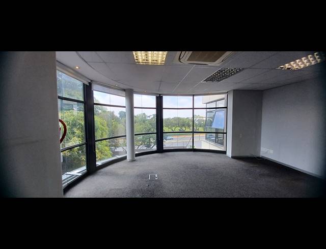335M² OFFICE TO LET IN SANDHURST